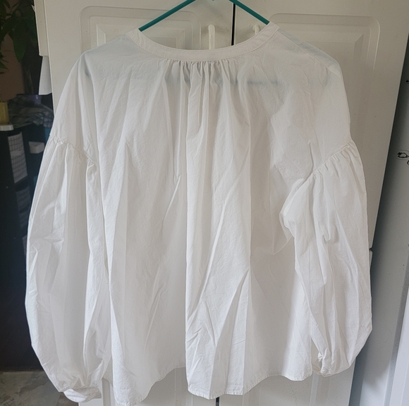 Oversized Long Sleeve Blouse With Puffy Sleeves (Banana Republic) - Picture 2 of 6